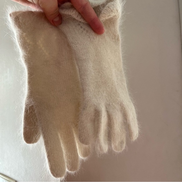 Cream Rabbit Hair Gloves - Picture 3 of 6
